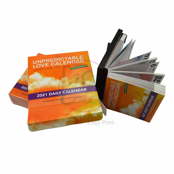 Hvordan kan genanvendelige materialer bruges i kalendere uden at gå på kompromis med kvaliteten?